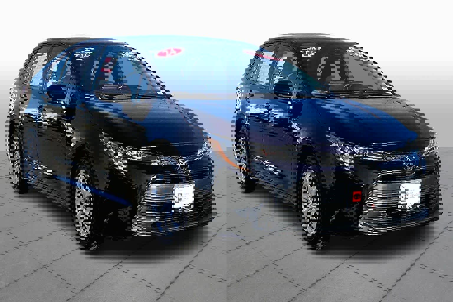 Certified 2024 Toyota Corolla LE image 2