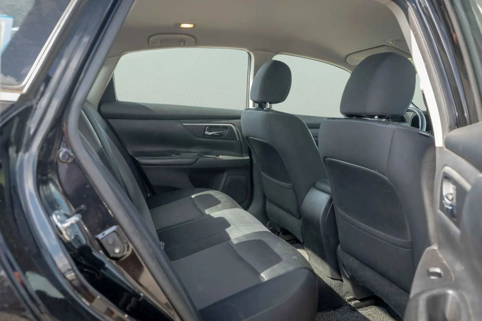 Used 2016 Nissan Altima 2.5 SR image 41