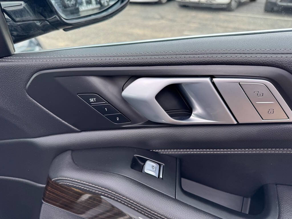 Used 2020 BMW X7 xDrive40i w/ Cold Weather Package image 60