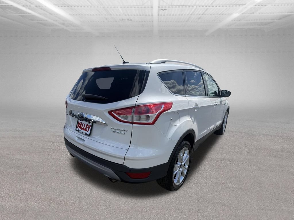 Used 2016 Ford Escape Titanium FWD image 3