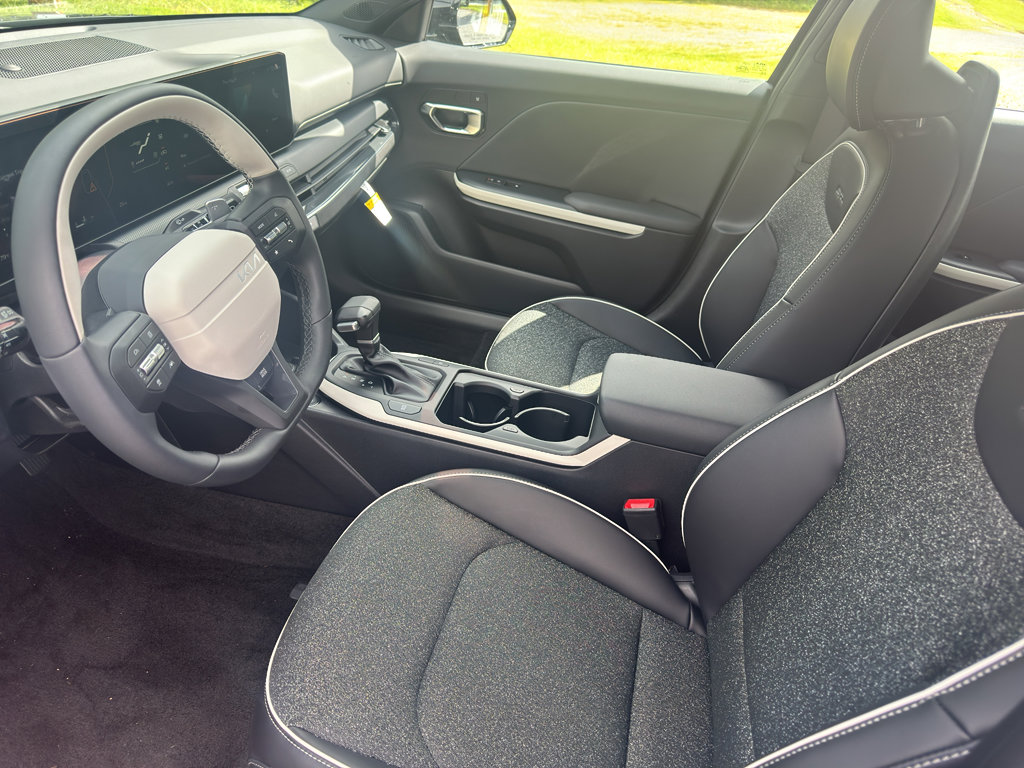 New 2025 Kia K4 GT-Line image 9