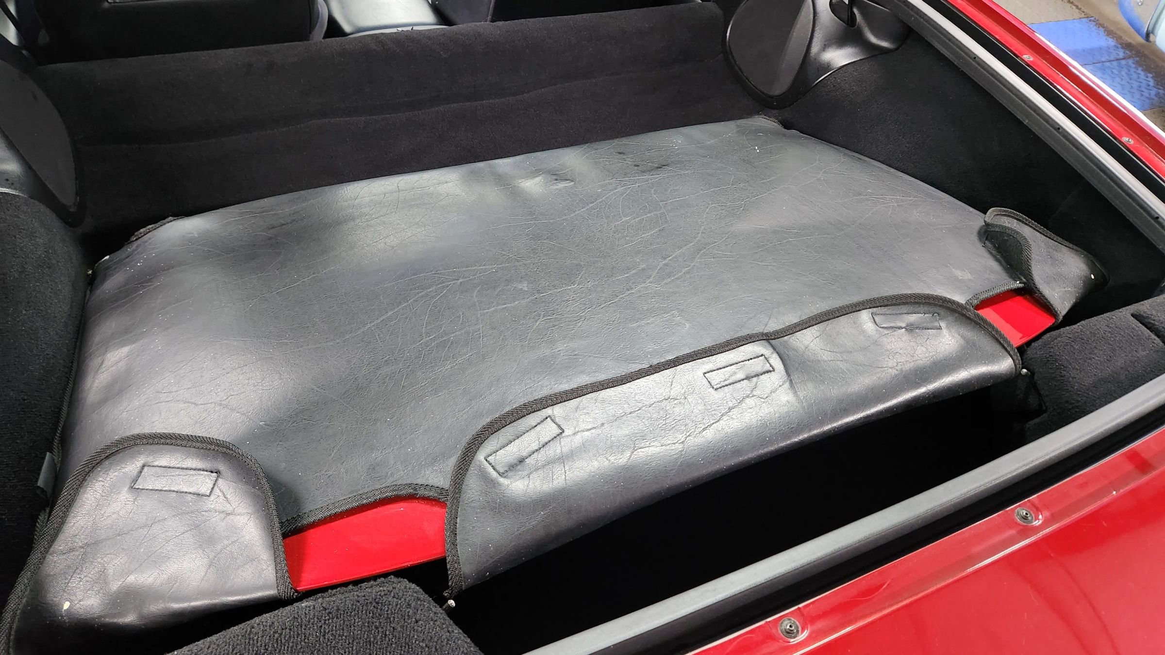 Used 2000 Chevrolet Corvette Coupe w/ Performance Handling Pkg image 51