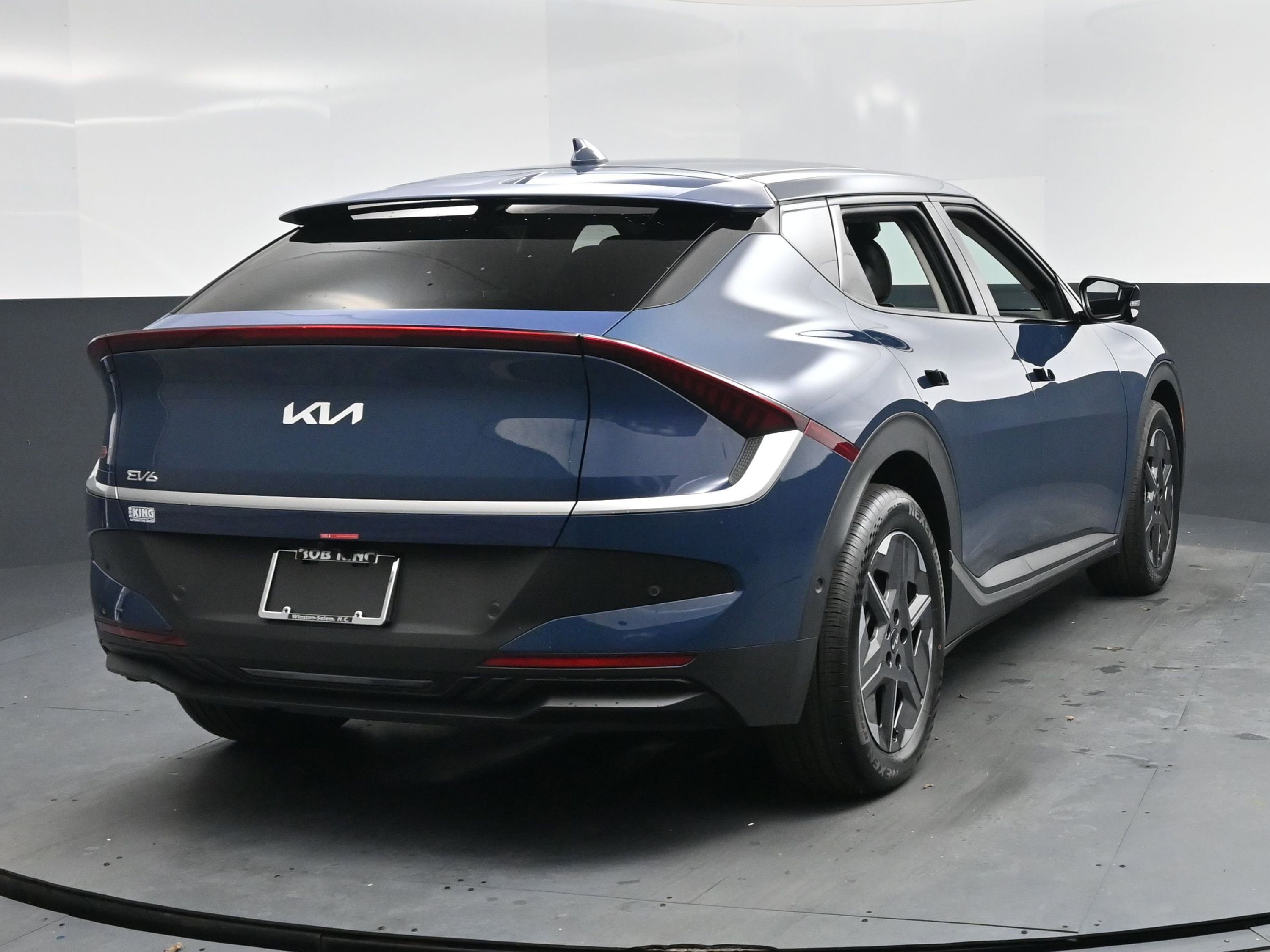 New 2025 Kia EV6 Light w/ Light LR Technology Package image 10