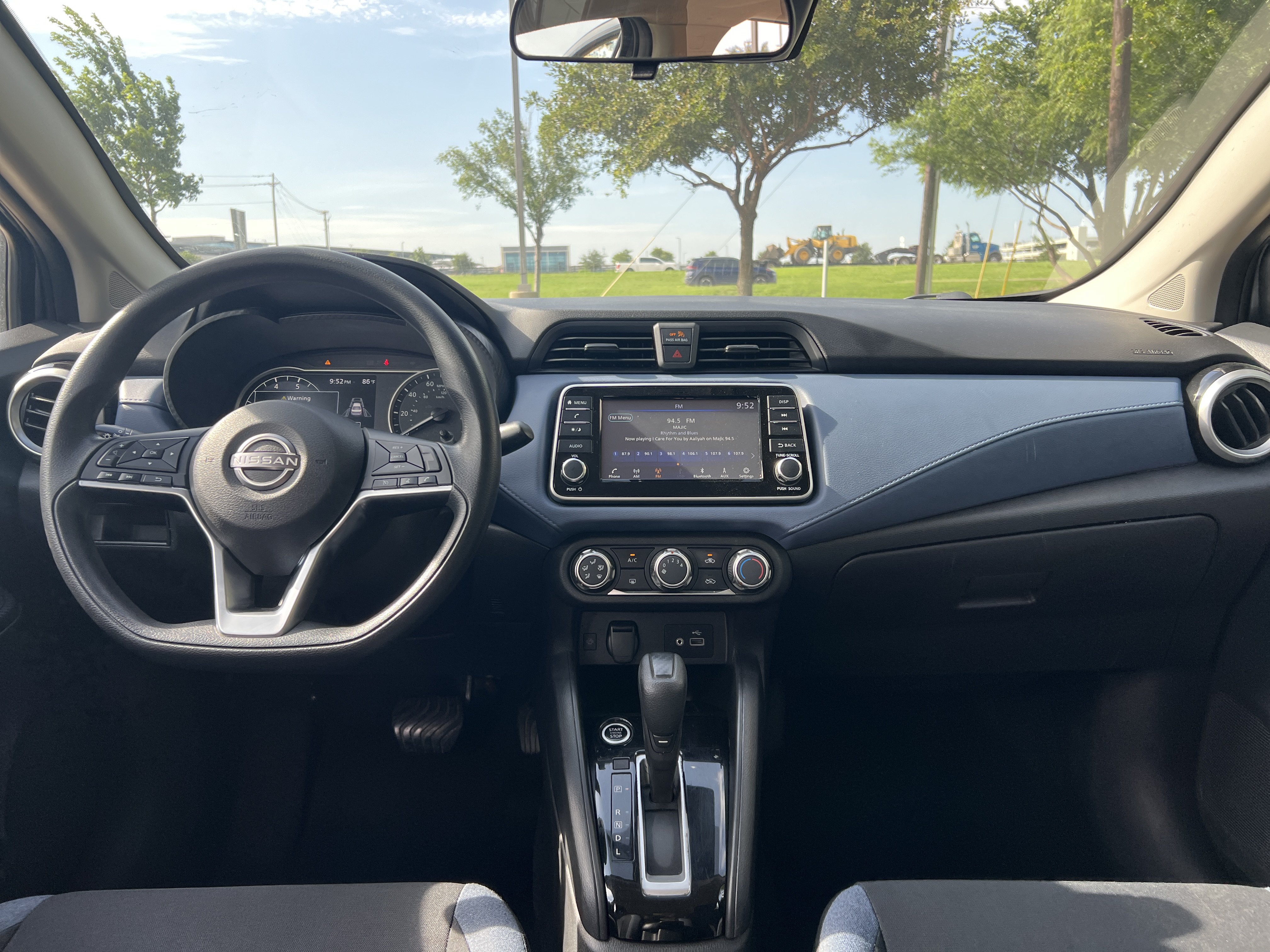 Used 2023 Nissan Versa SV FWD image 25