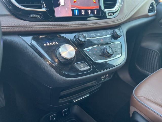 Used 2018 Chrysler Pacifica Limited w/ Tire & Wheel Group image 26