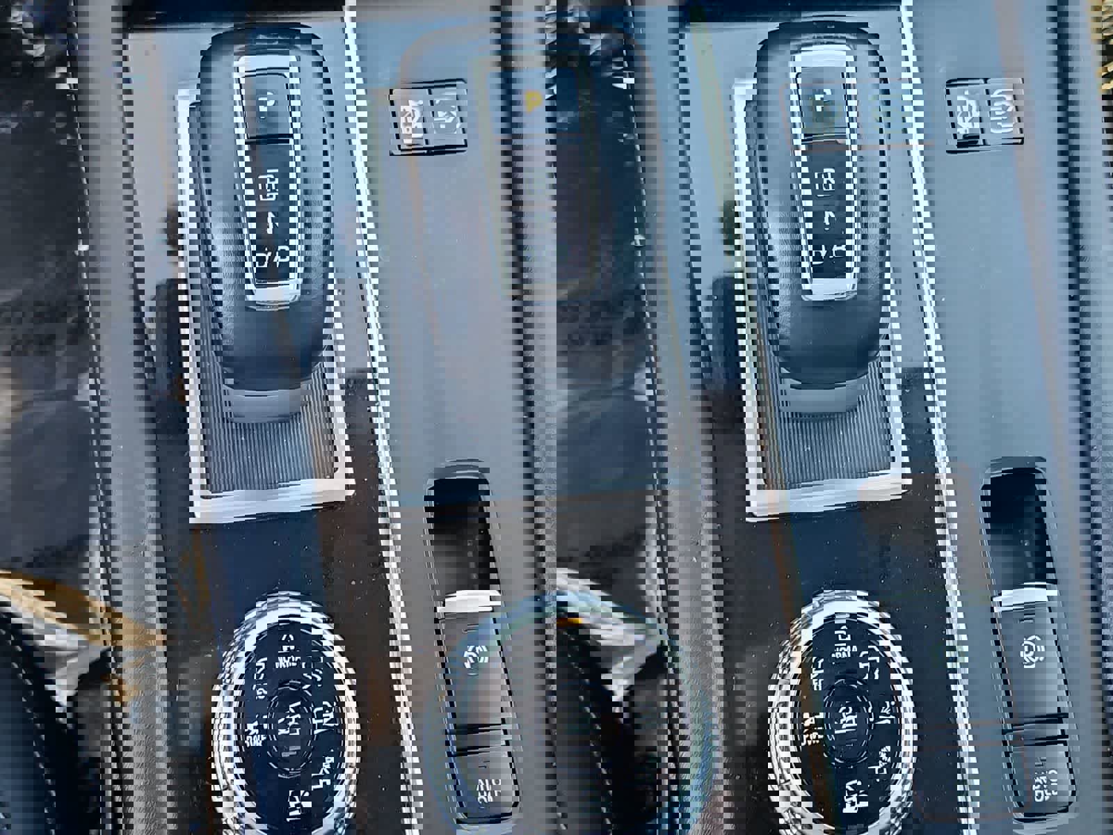 Used 2023 Mitsubishi Outlander SE image 33