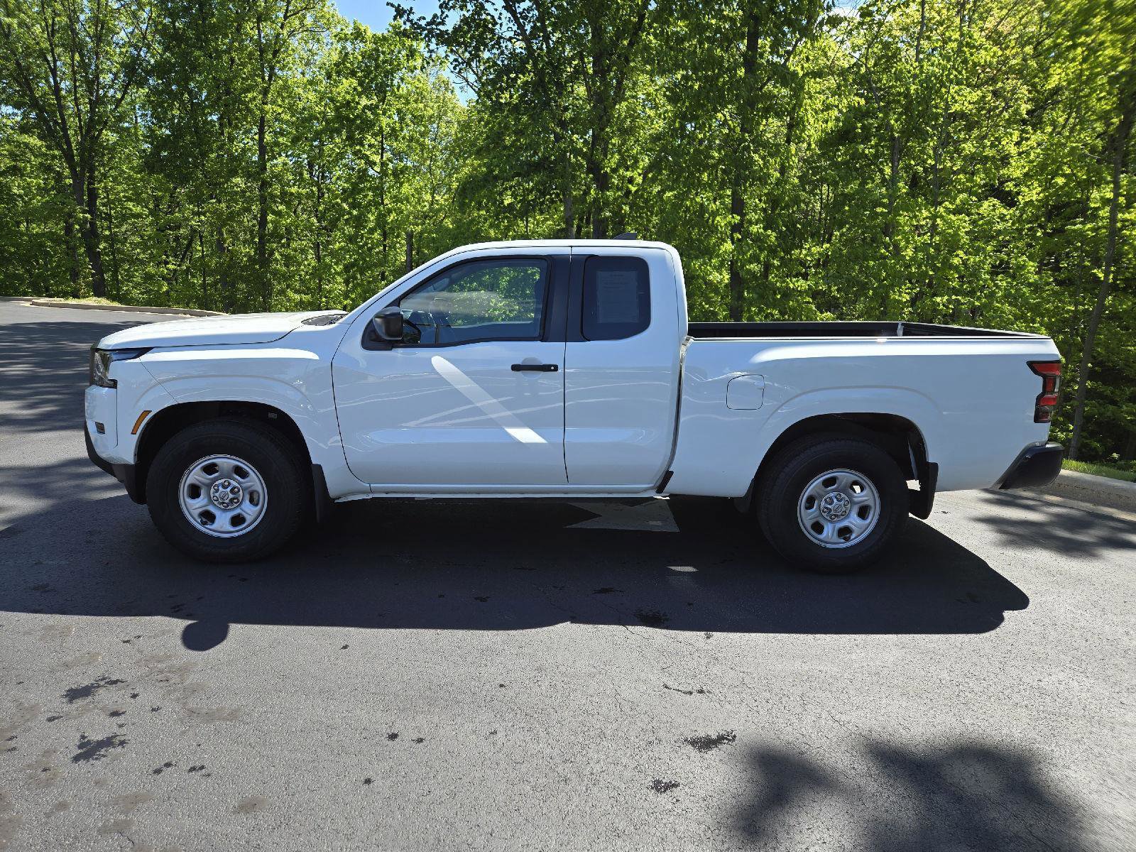 Used 2024 Nissan Frontier S RWD image 5