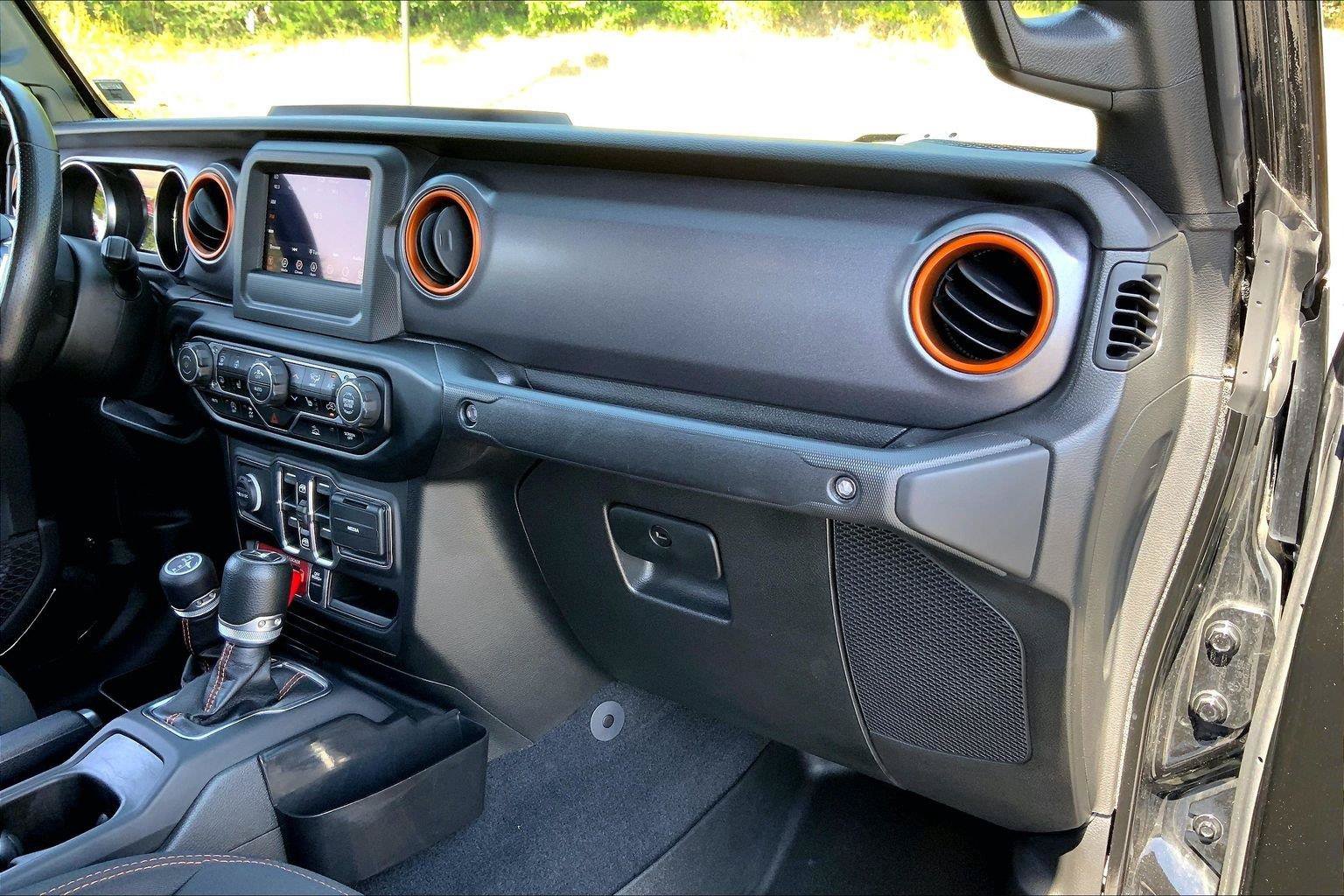 Used 2021 Jeep Gladiator Mojave w/ Cold Weather Group AWD/4WD image 15