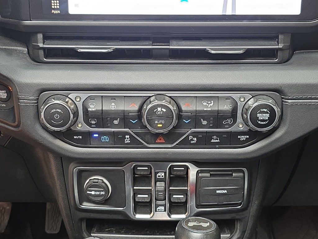 Used 2024 Jeep Wrangler High Altitude image 30