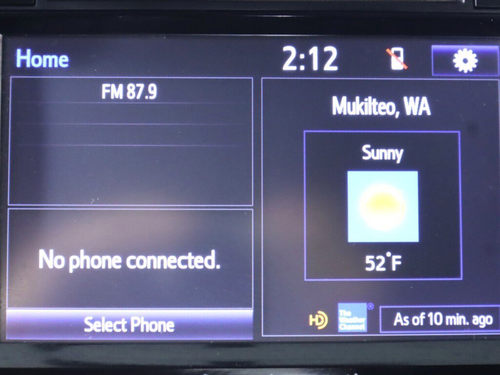 Used 2015 Toyota Tundra SR5 w/ SR5 Upgrade Package AWD/4WD image 18