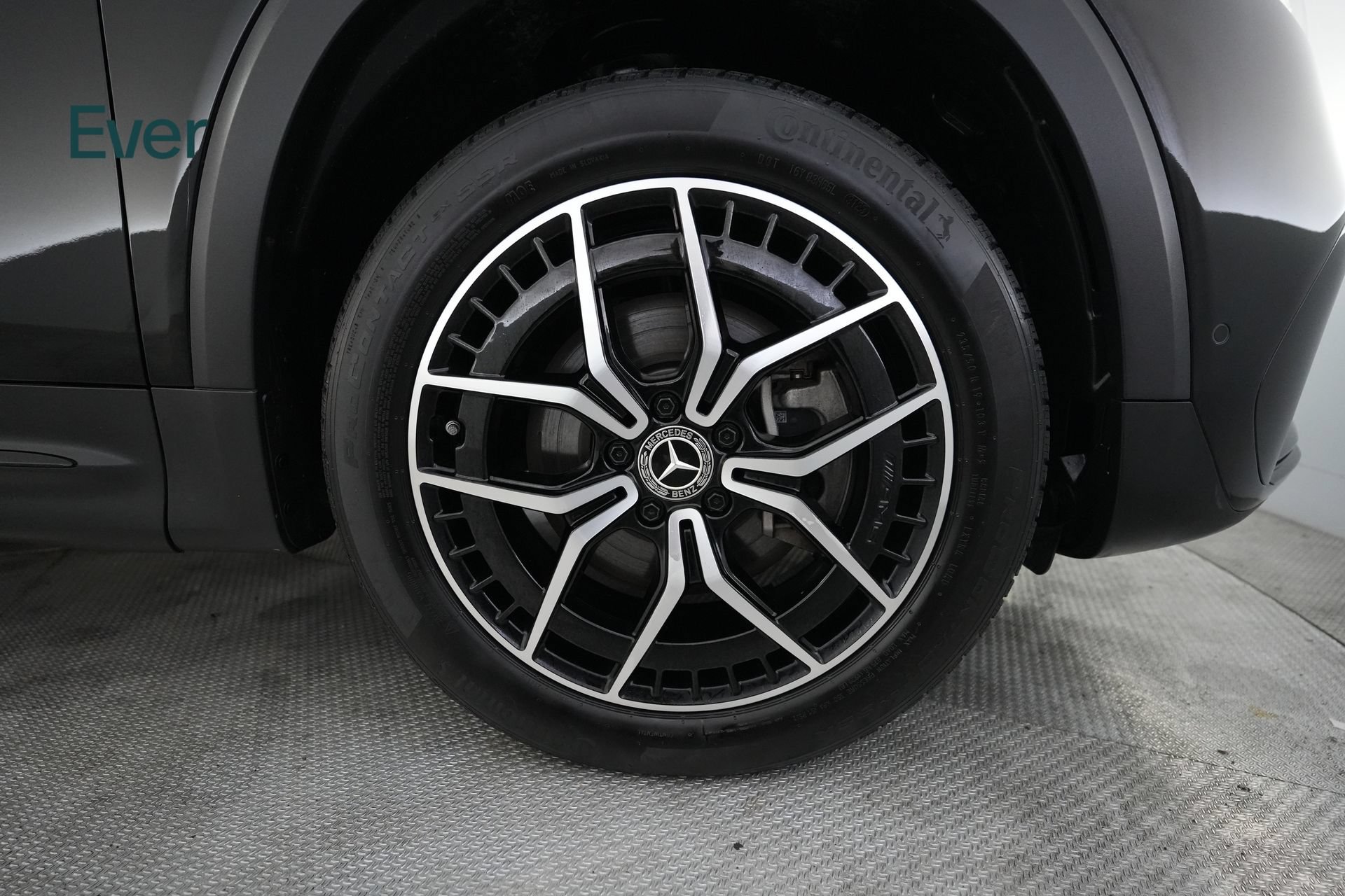 Used 2023 Mercedes-Benz EQB 350 4MATIC SUV image 20