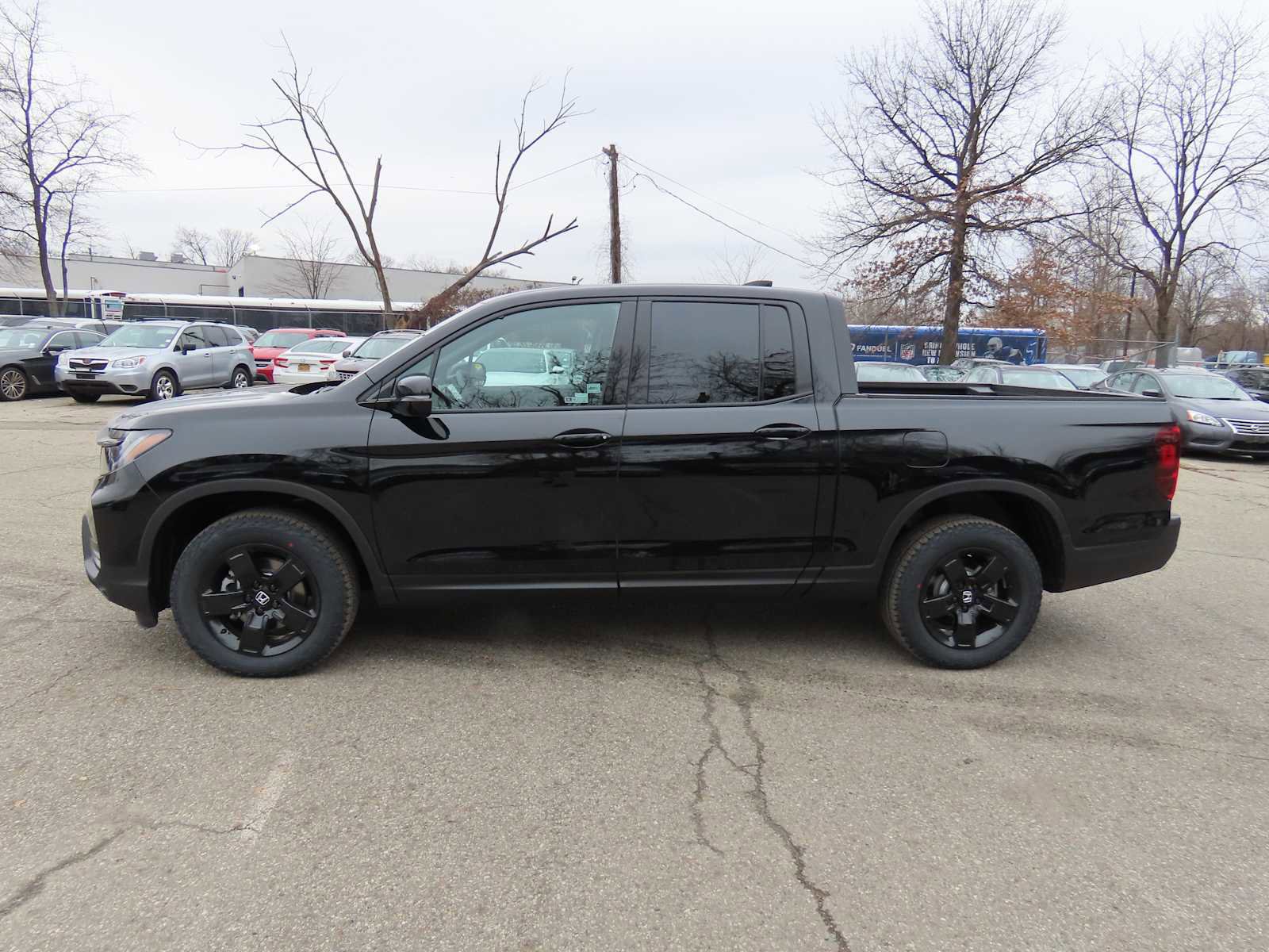 New 2026 Honda Ridgeline Black Edition image 3