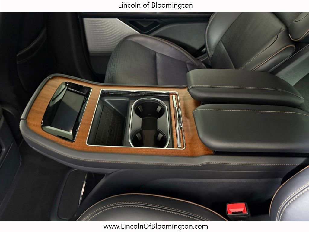 Used 2025 Lincoln Navigator Black Label AWD/4WD image 55