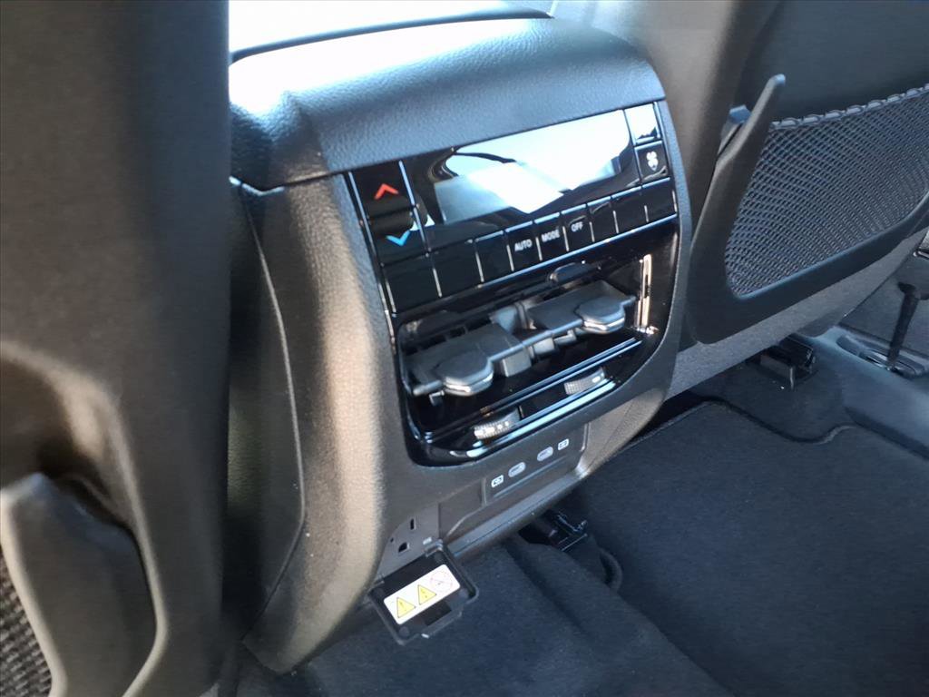 New 2026 Jeep Grand Cherokee L 4WD image 17