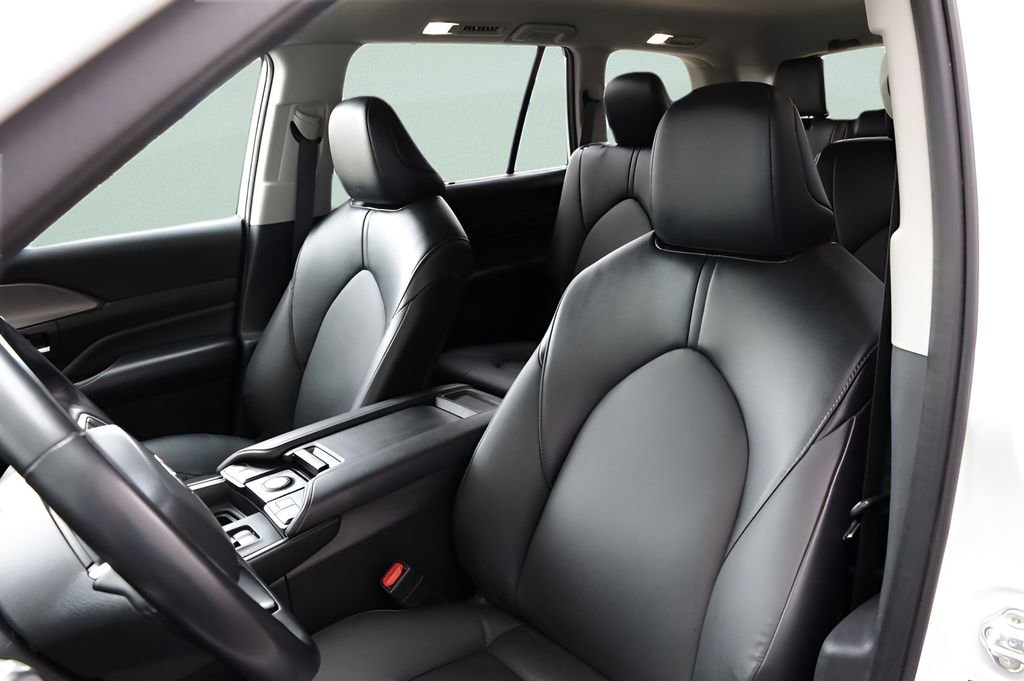 Certified 2024 Toyota Grand Highlander XLE image 17