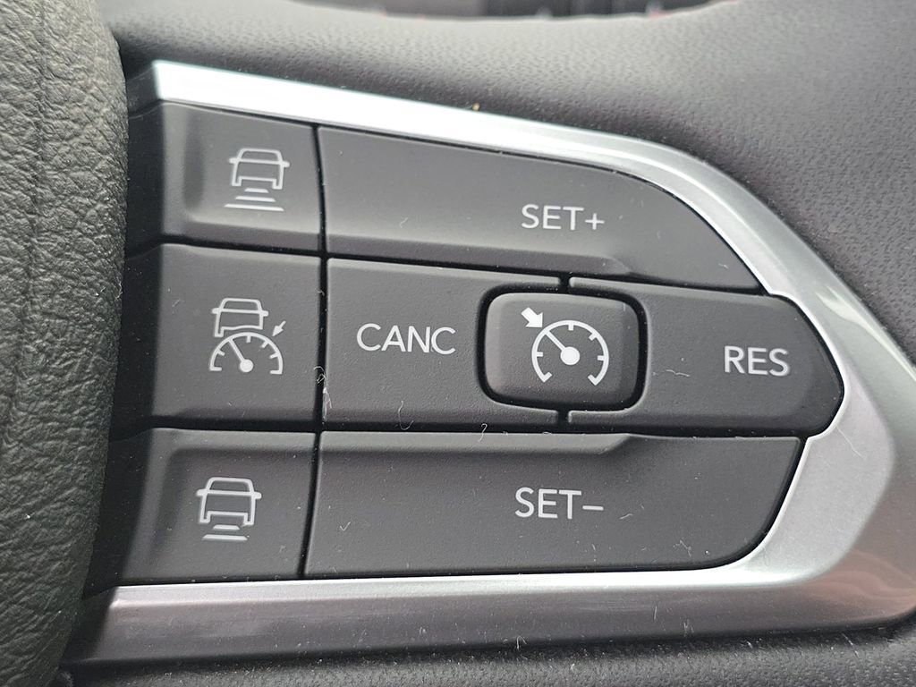 Used 2022 Jeep Compass Trailhawk image 31