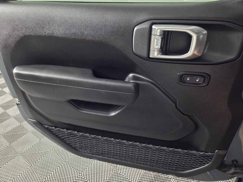 Used 2026 Jeep Wrangler Sport AWD/4WD image 19
