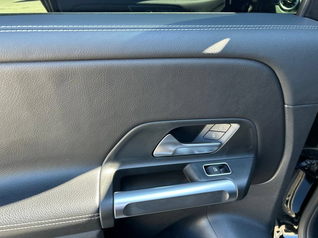 Used 2025 Mercedes-Benz GLB 250 image 19