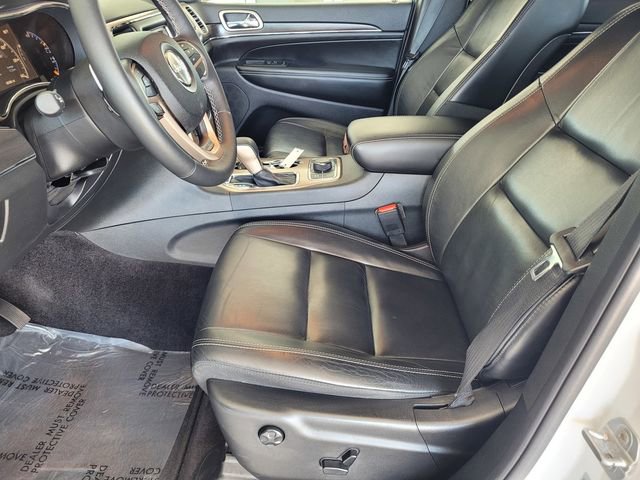 Used 2017 Jeep Grand Cherokee Limited image 17