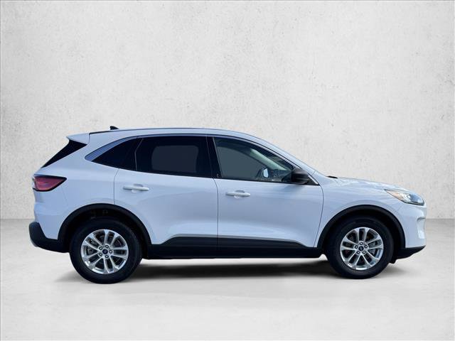 Used 2022 Ford Escape SE FWD image 3