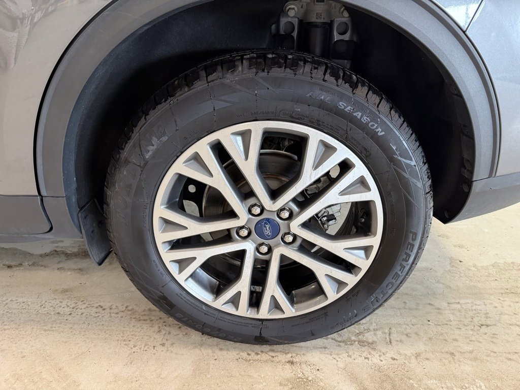 Certified 2022 Ford Escape SEL image 31