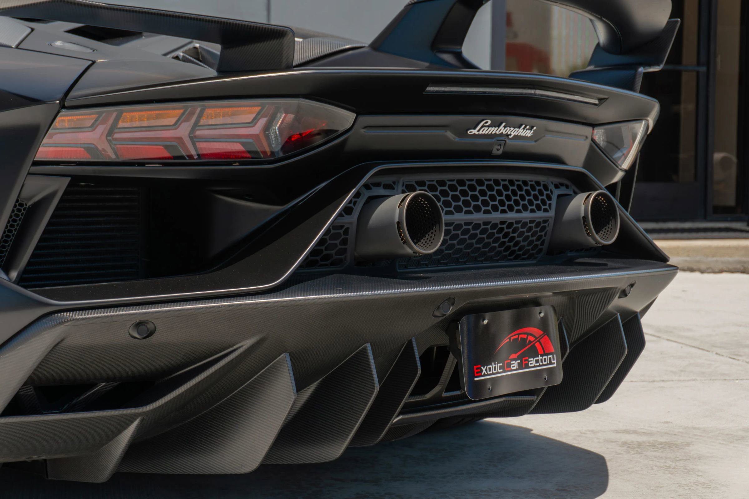 Used 2019 Lamborghini Aventador SVJ AWD/4WD image 54