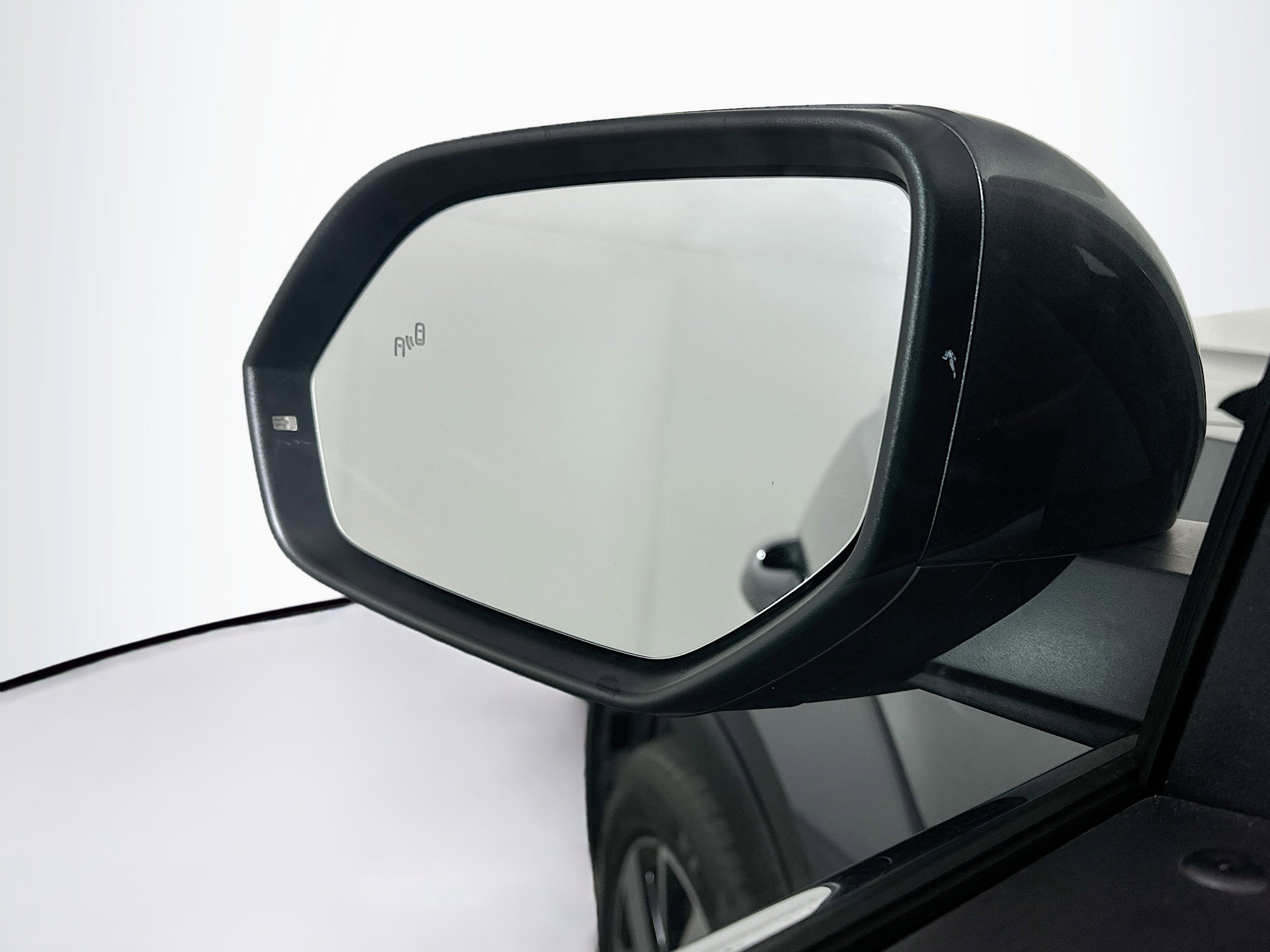 Used 2025 Volkswagen Atlas SE image 16