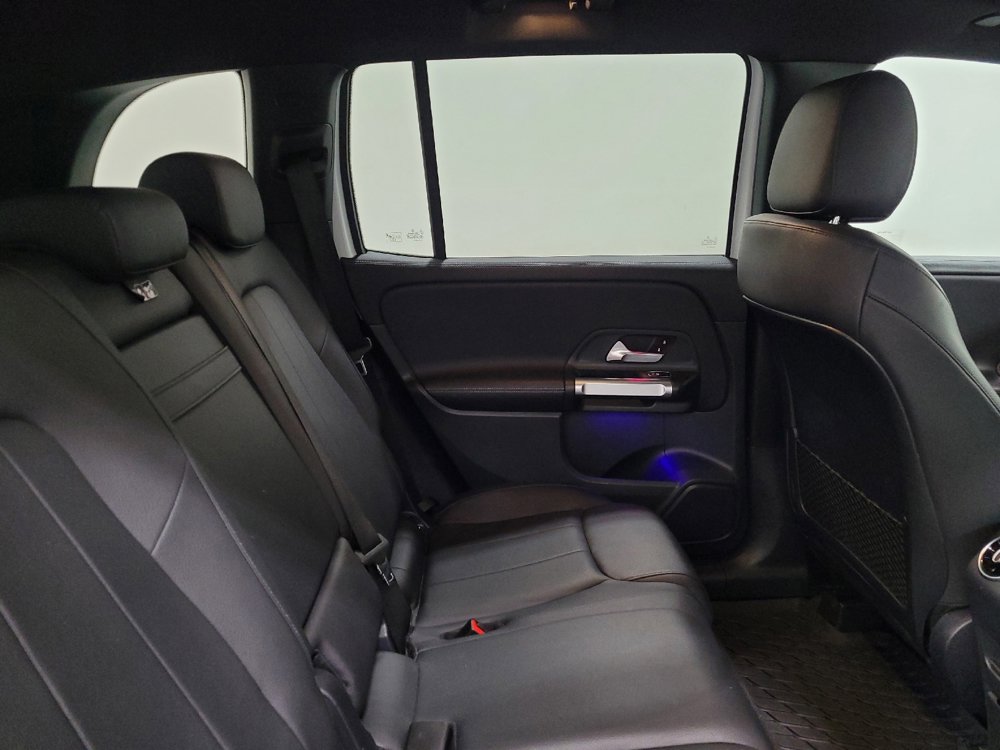 Used 2022 Mercedes-Benz GLB 250 4MATIC w/ Premium Package Lite image 19