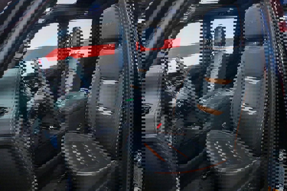 Used 2023 GMC Yukon XL AT4 w/ AT4 Premium Plus Package image 10