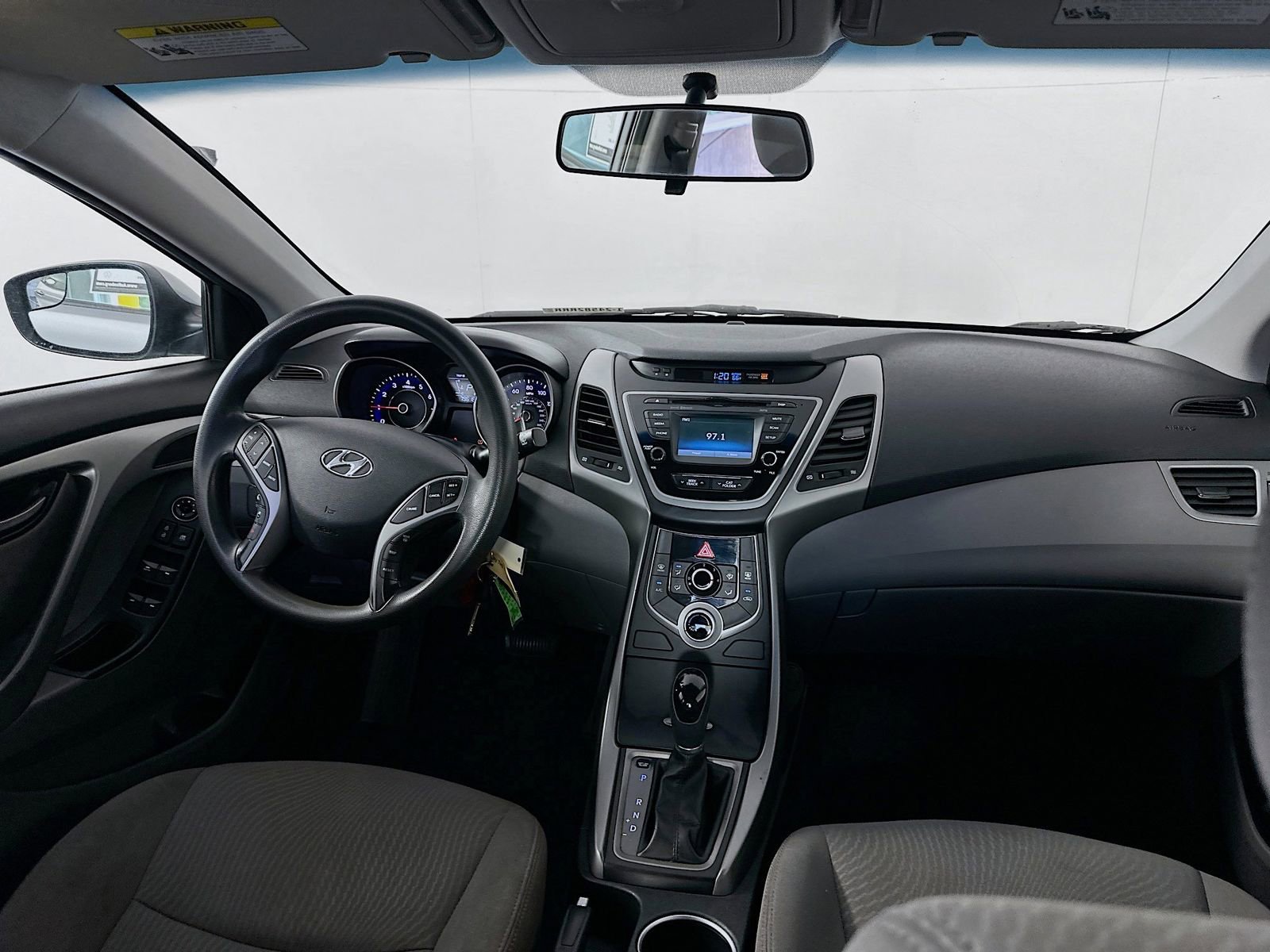 Used 2015 Hyundai Elantra SE w/ Option Group 02 FWD image 21