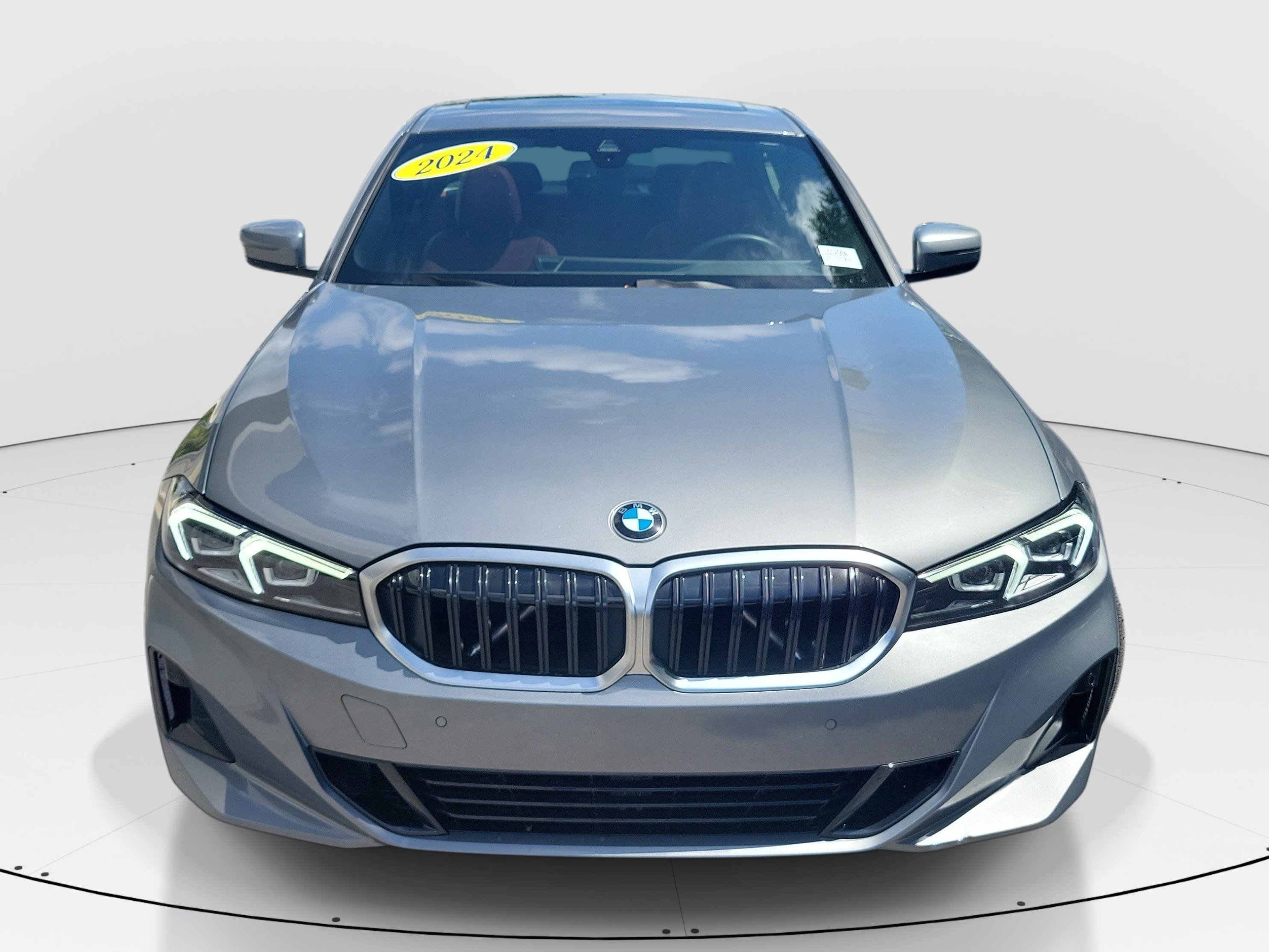 Used 2024 BMW 330i Sedan w/ Convenience Package RWD image 2