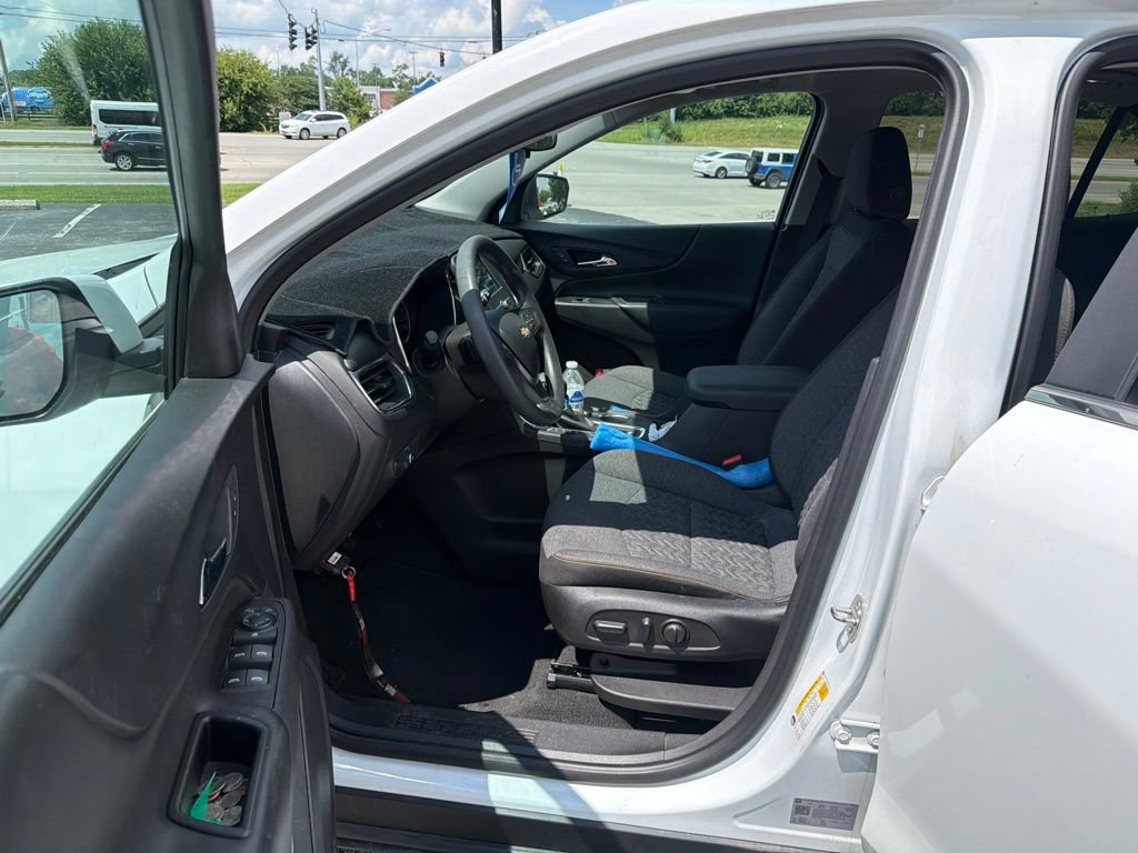 Used 2023 Chevrolet Equinox LT AWD/4WD image 6