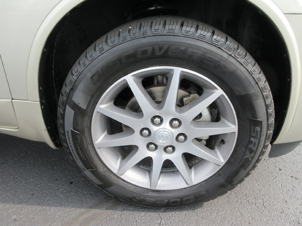 Used 2017 Buick Enclave Leather w/ Trailering Package FWD image 9