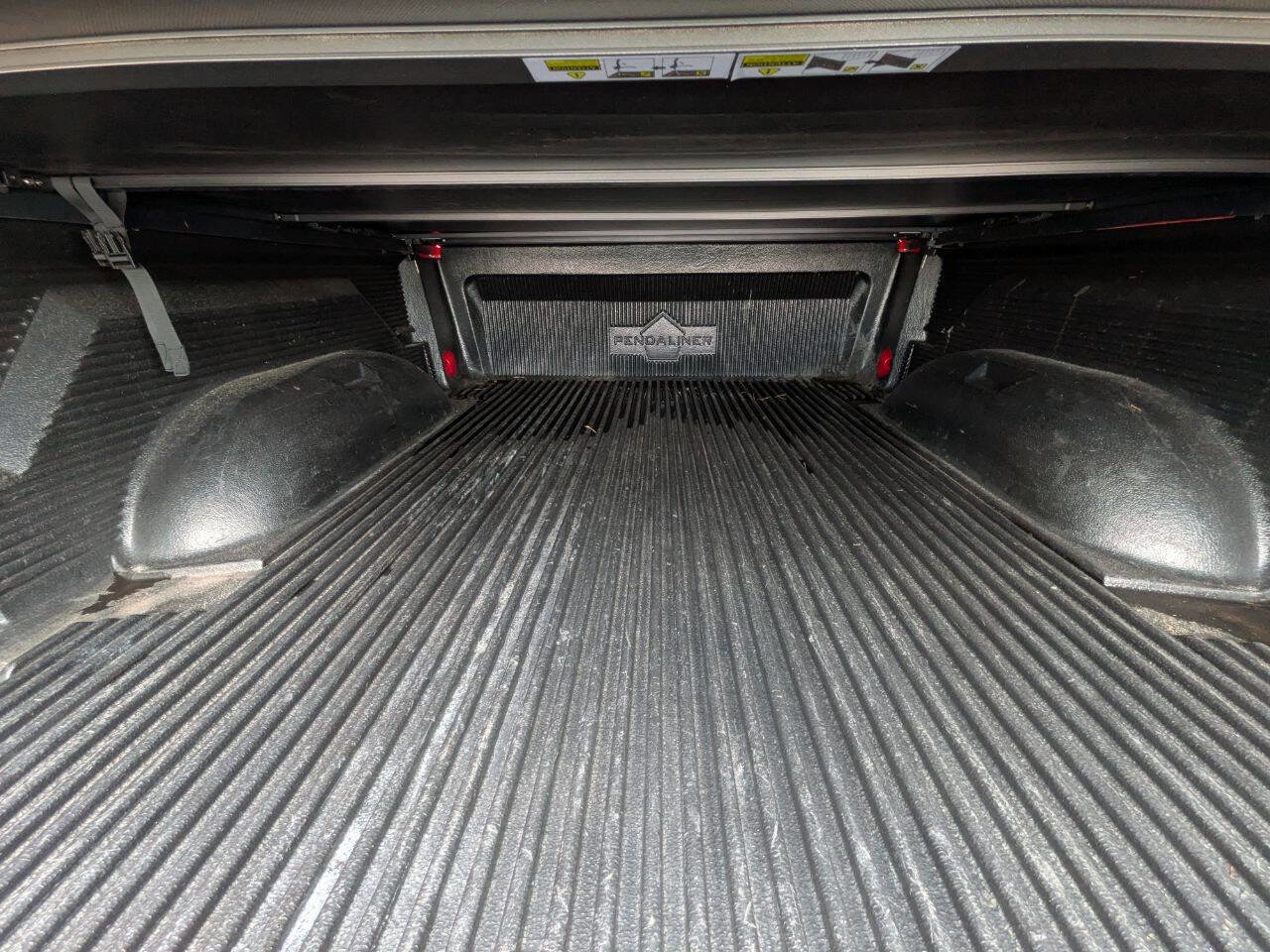 Used 2018 RAM 1500 Classic SLT image 12