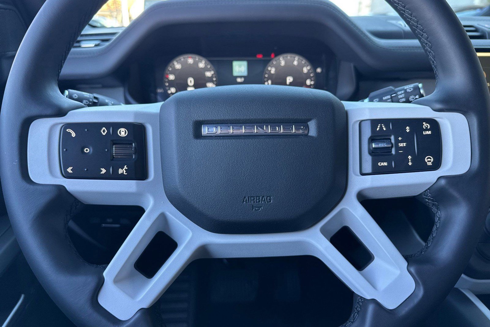 New 2026 Land Rover Defender 130 X-Dynamic SE image 16