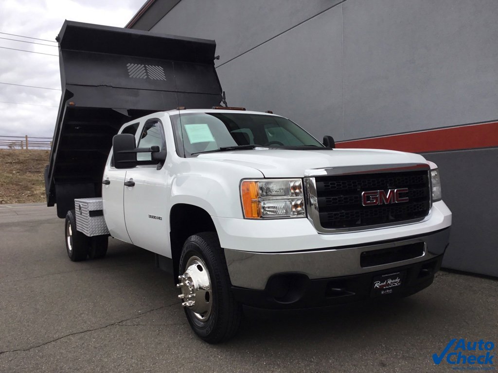 Used 2013 GMC Sierra 3500 W/T w/ Snow Plow Prep Package image 3