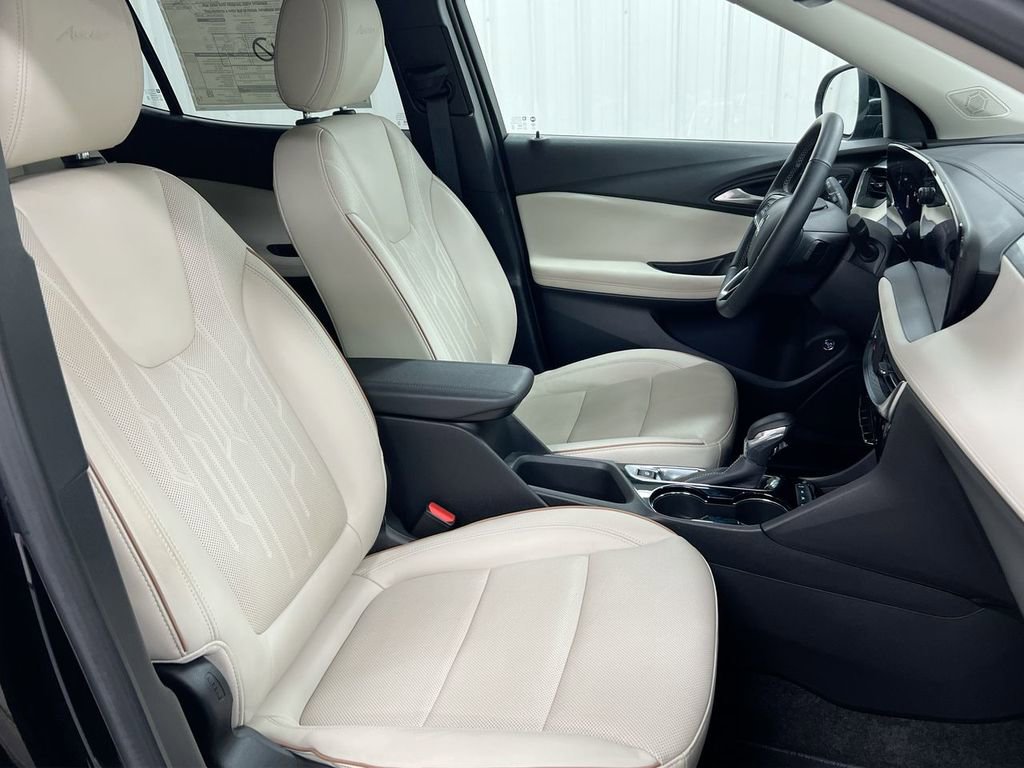 Used 2024 Buick Encore GX Avenir w/ Avenir Convenience Package image 21