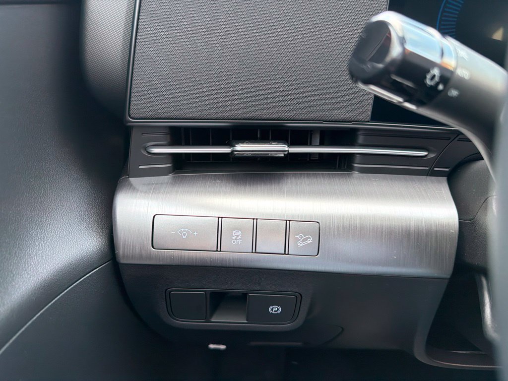 New 2027 Hyundai Kona SE AWD/4WD image 28