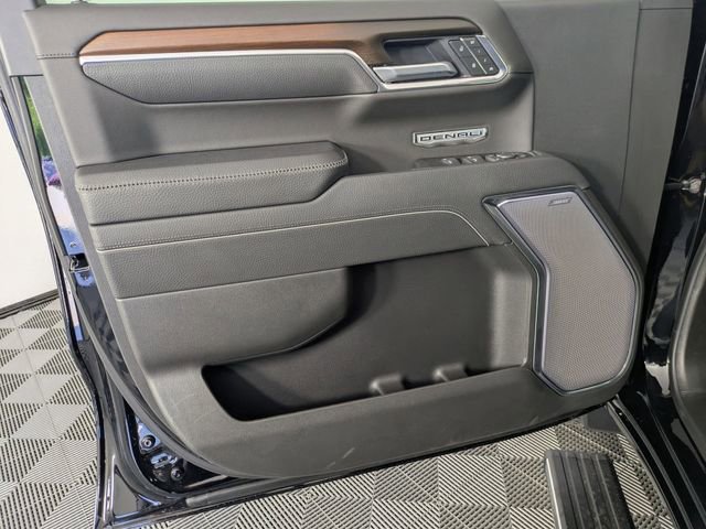 Used 2026 GMC Sierra 1500 Denali w/ Technology Package AWD/4WD image 9