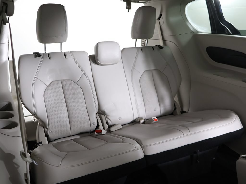 Used 2021 Chrysler Voyager Lxi FWD image 30