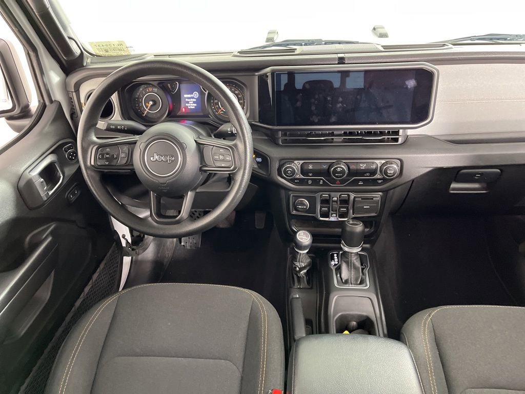 Used 2024 Jeep Gladiator Sport image 4