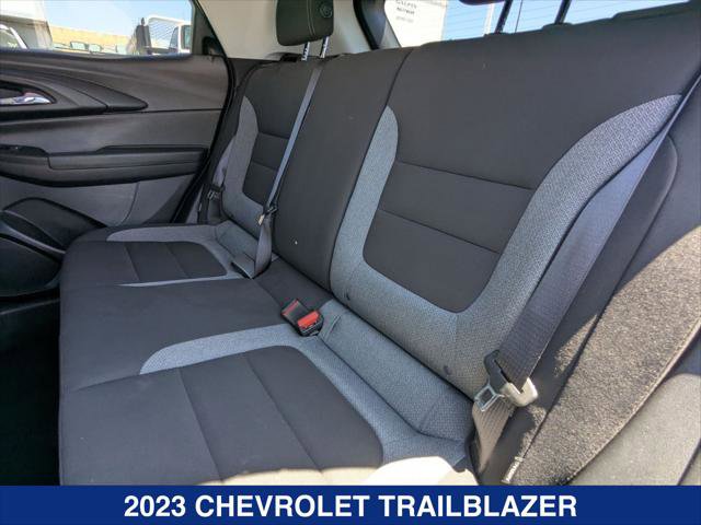 Used 2023 Chevrolet TrailBlazer LT FWD image 21