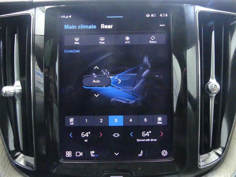 Used 2022 Volvo XC60 B6 Inscription w/ Climate Package image 14