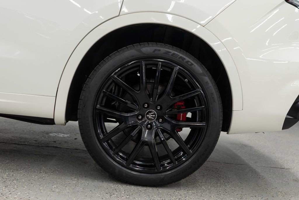 Used 2022 Maserati Levante GT AWD/4WD image 35