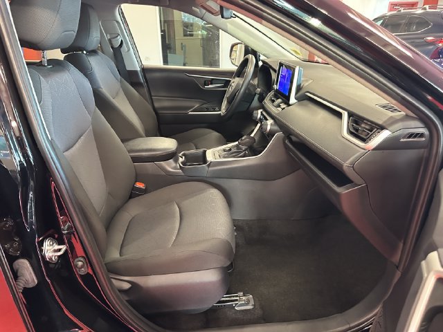 Certified 2025 Toyota RAV4 XLE AWD/4WD image 16