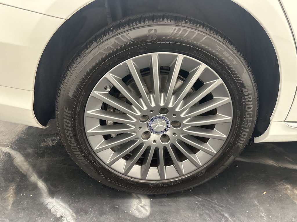 Used 2015 Mercedes-Benz C 300 Sedan w/ Luxury Package image 29