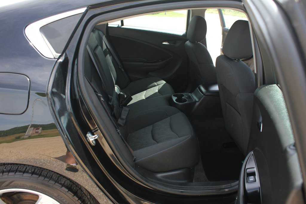 Used 2017 Chevrolet Volt LT w/ Comfort Package FWD image 36