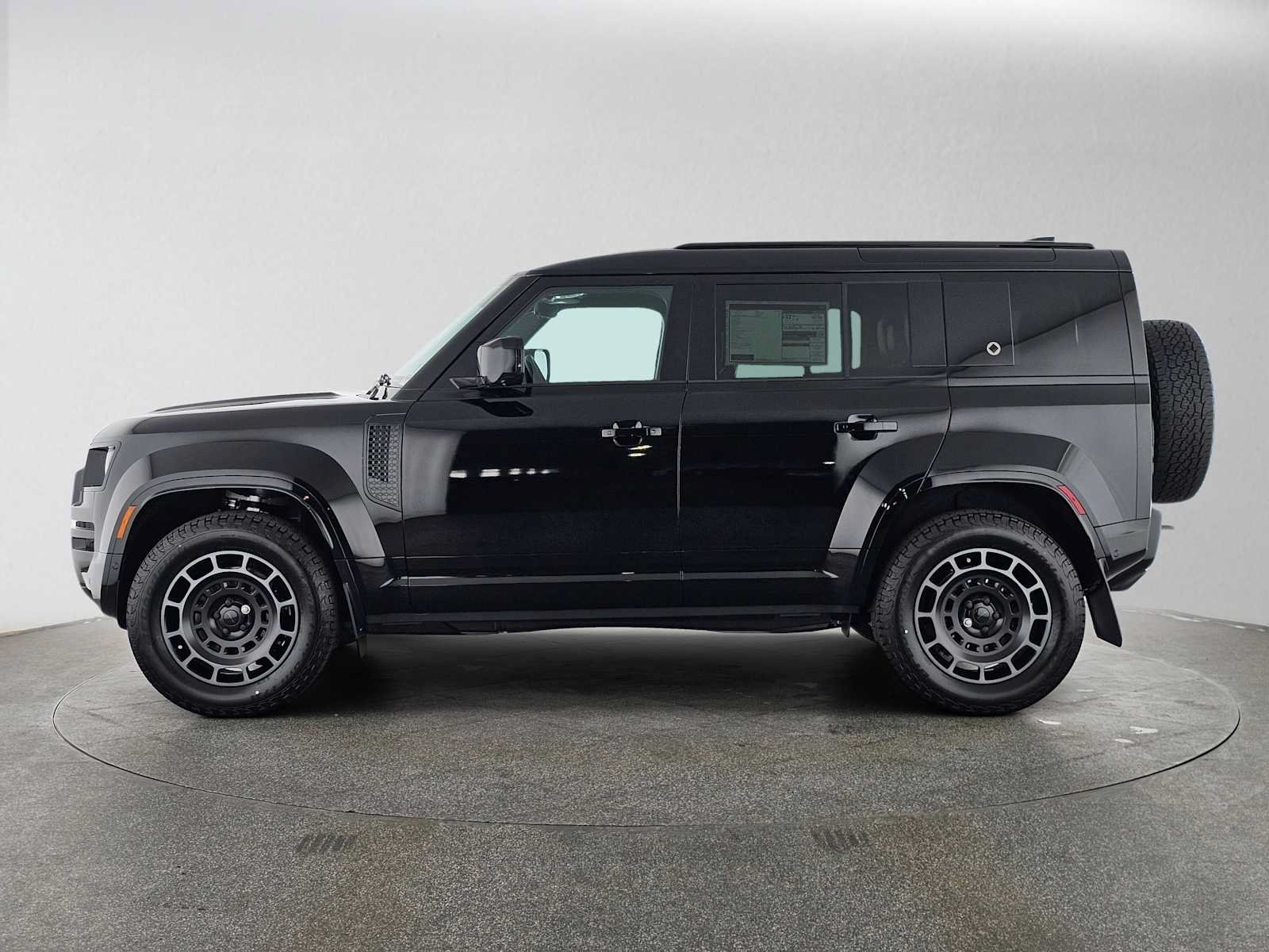 New 2026 Land Rover Defender 110 OCTA AWD/4WD image 2