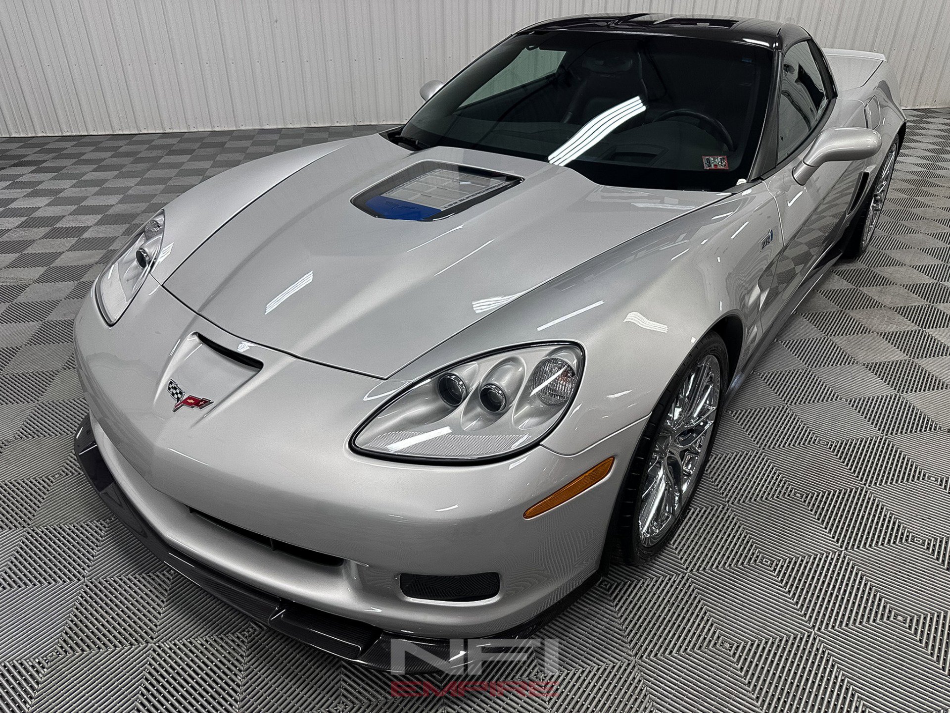Used 2009 Chevrolet Corvette ZR1 w/ Preferred Equipment Group RWD image 3