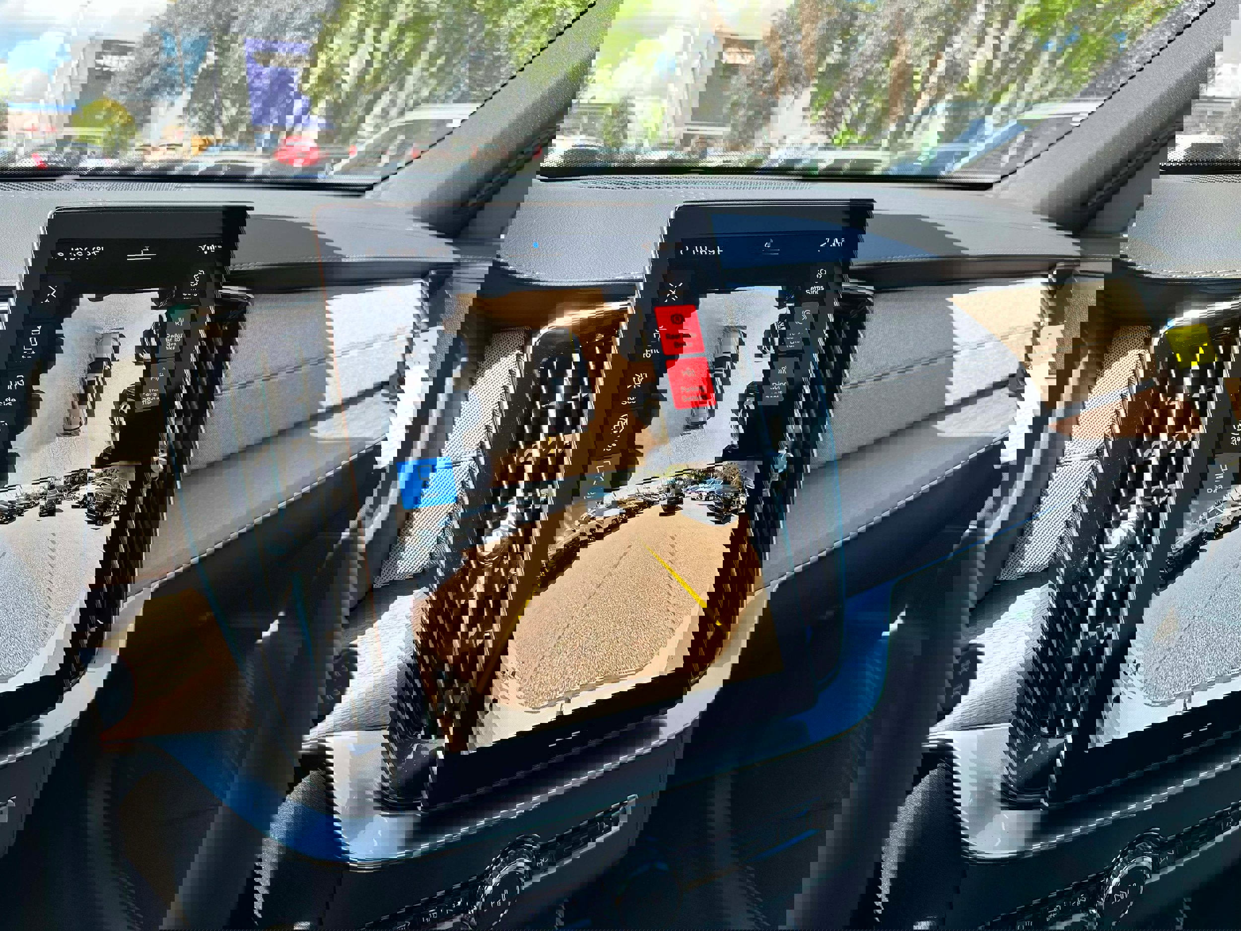 New 2026 Volvo XC90 B6 Plus w/ Protection Package Premier image 24